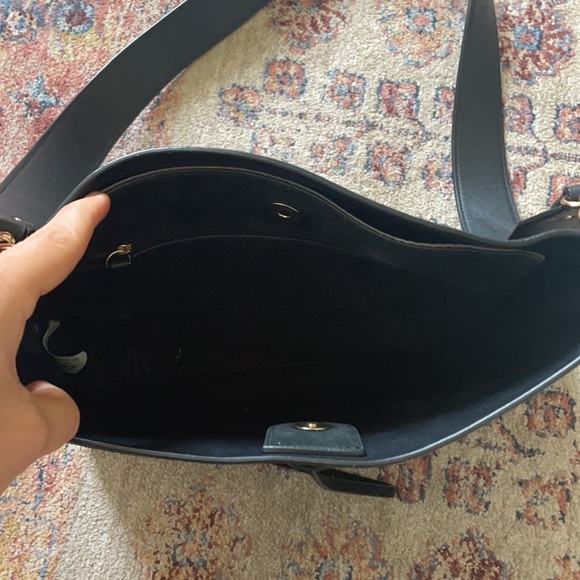 Vince Camuto Black Crossbody Bag - Picture 5 of 12